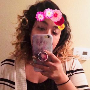 Meet your Posher, Nessa